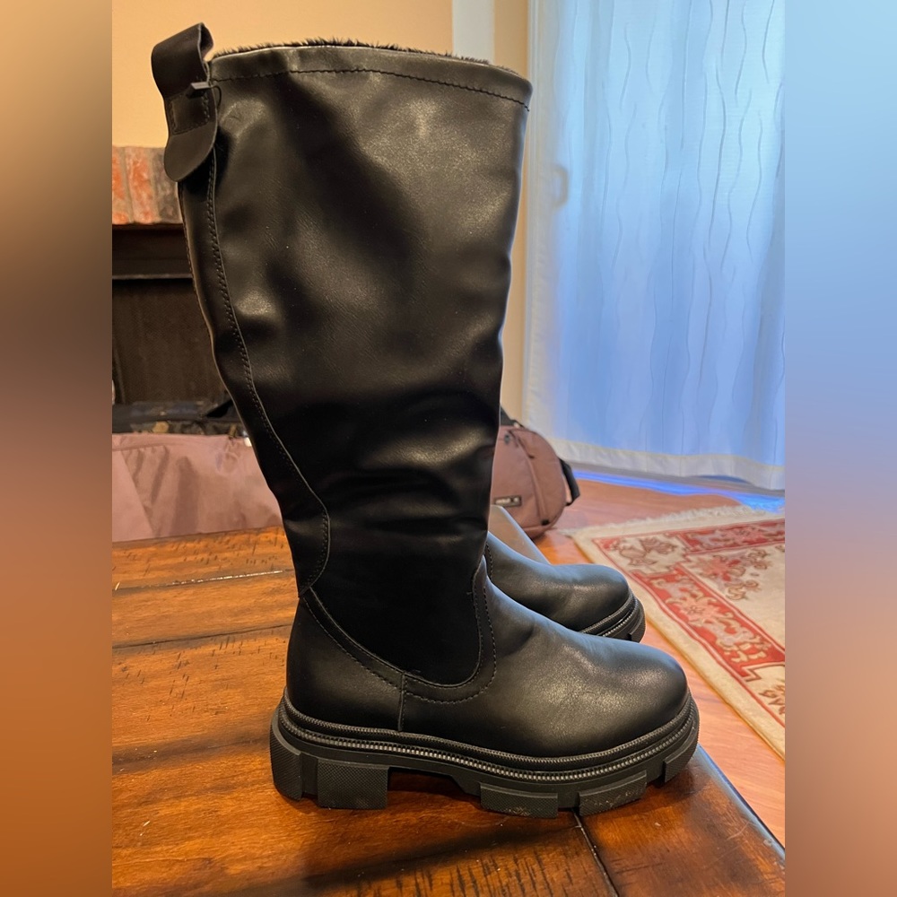 Black boots